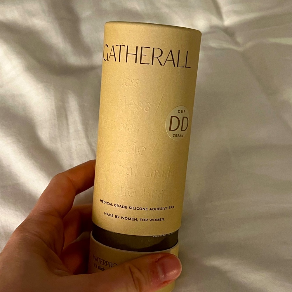 Gatherall stick-on bra 32DD, NWT